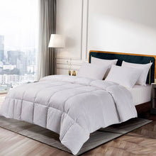 Hotel Grand White Goose Feather & Down Comforter_Twin