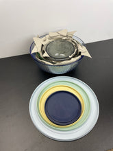 Pyrex 8-piece Tinted Glass Mixing Bowls