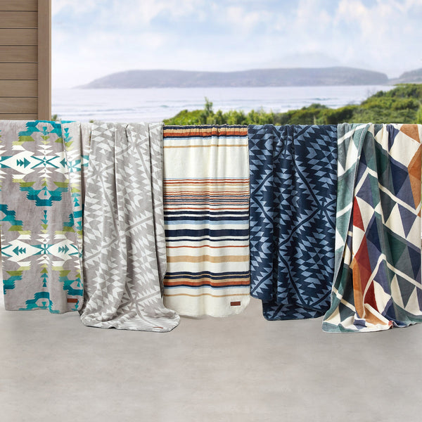 PENDLETON VELVET PLUSH THROW 50" X 70"