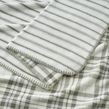 Casual Living Reversible Luxe Plush Throw Green