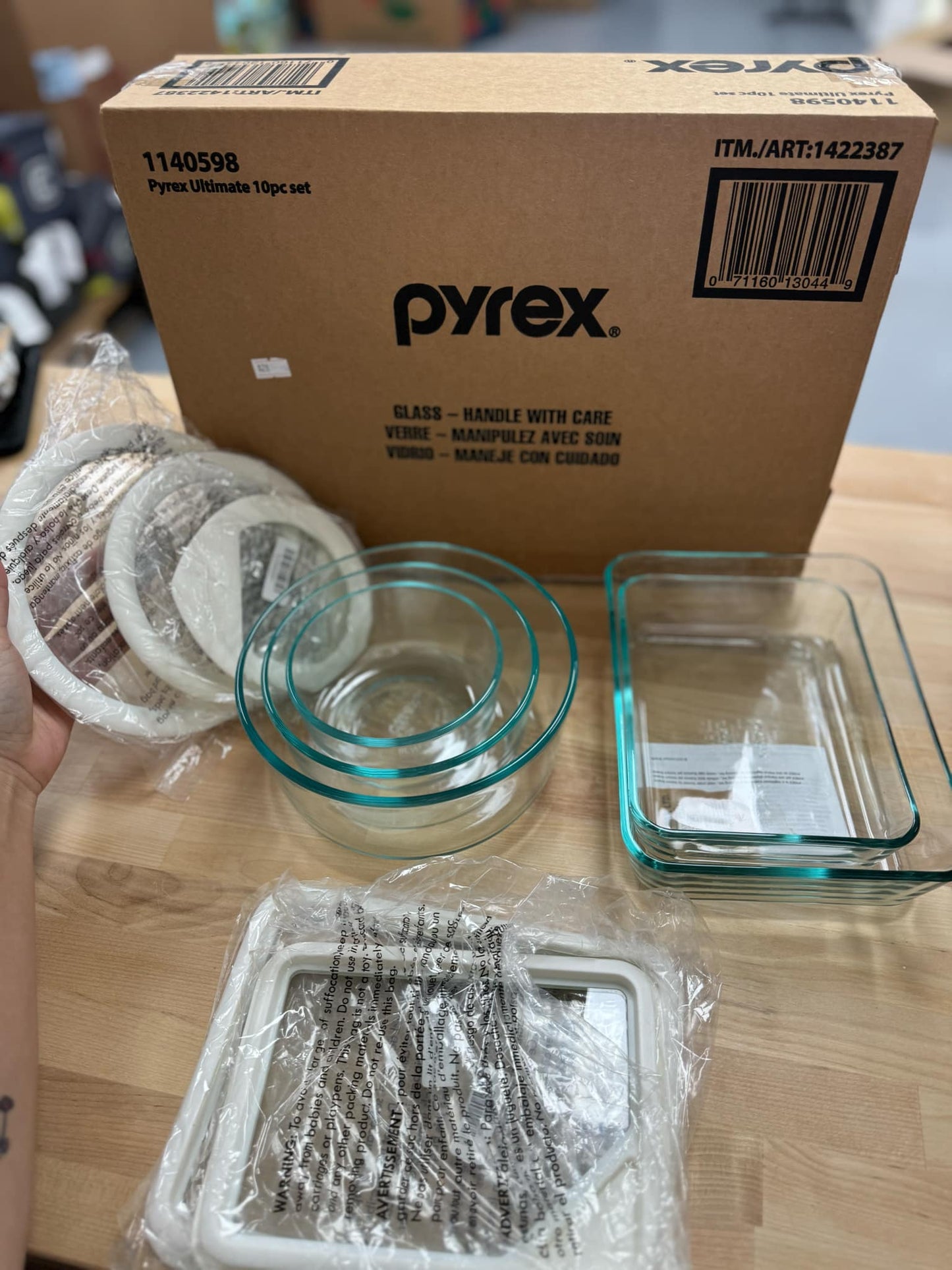 Pyrex 10-piece Ultimate Glass Food Storage Set- NEW - Retail $49