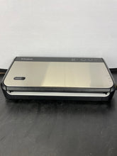 FoodSaver Vacuum Sealing System with Handheld Sealer Attachment