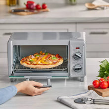 BLACK+DECKER 4 Slice Toaster Oven - Silver - TO1700SG