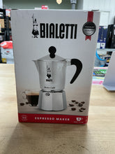 Bialetti 3 Cup Moka Stovetop Espresso Maker - Silver: Aluminum, Manual, Hand Wash, Glossy, Ground Coffee, Mesh Filter