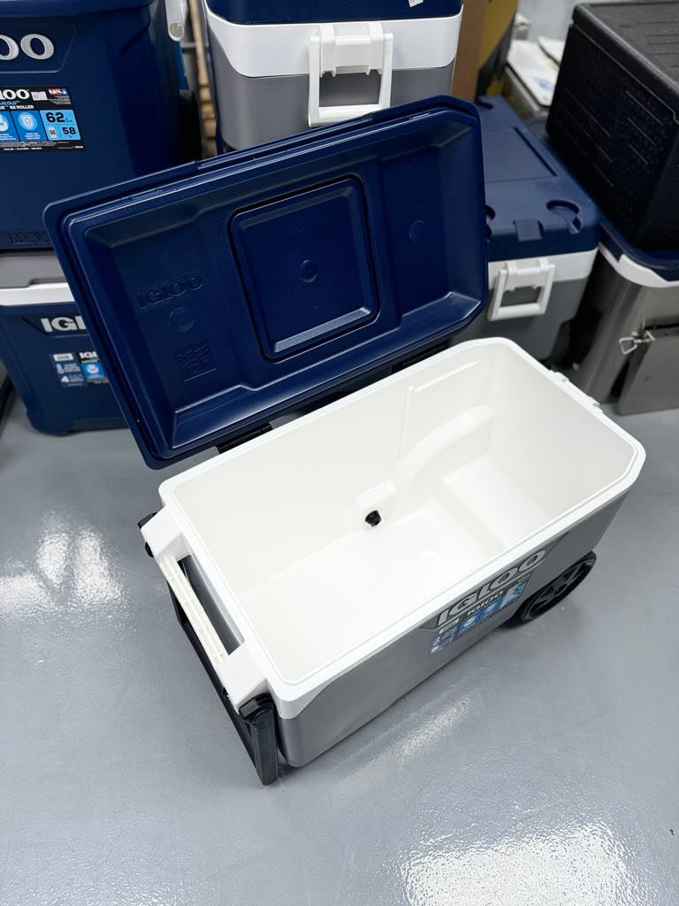 Igloo 90-quart Maxcold Latitude Flip and Tow Wheeled Cooler- Retail $90